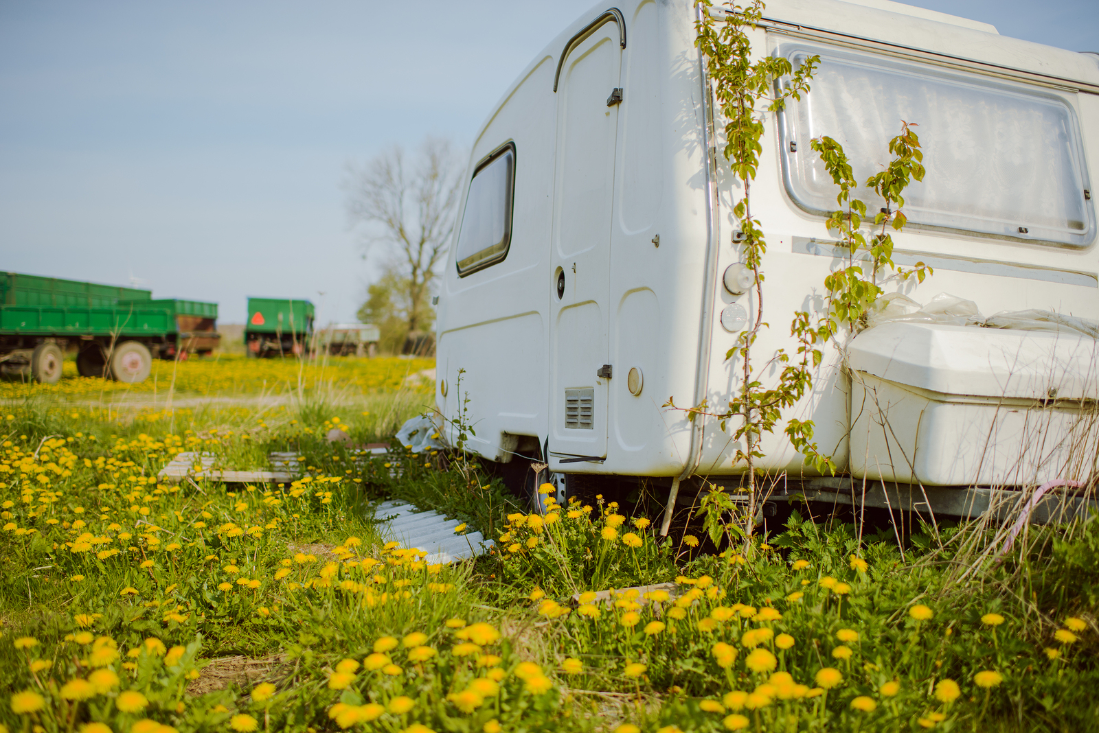 How to Get Rid of an Old Camper Trailer in LA | Go Junk Free America